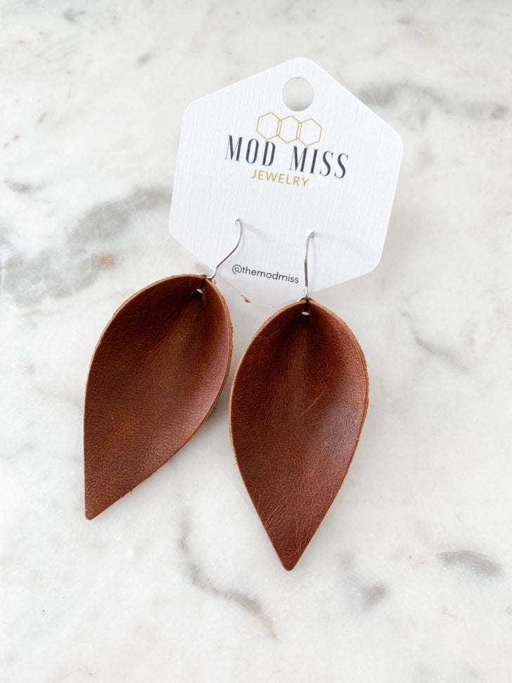 Leather Petal Earring "Aged Brandy"