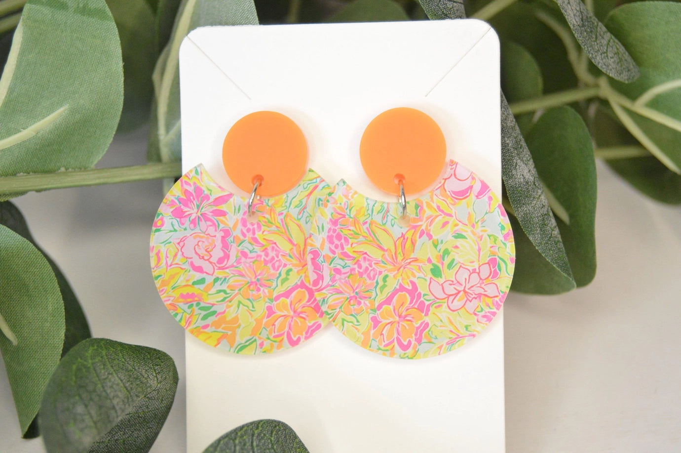 Lily-Inspired Orange Notched Circle Earrings